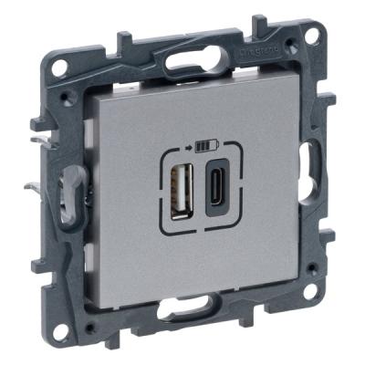 Зарядное устройство с двумя USB type A+type C разъемами Legrand Niloe Step алюминий
